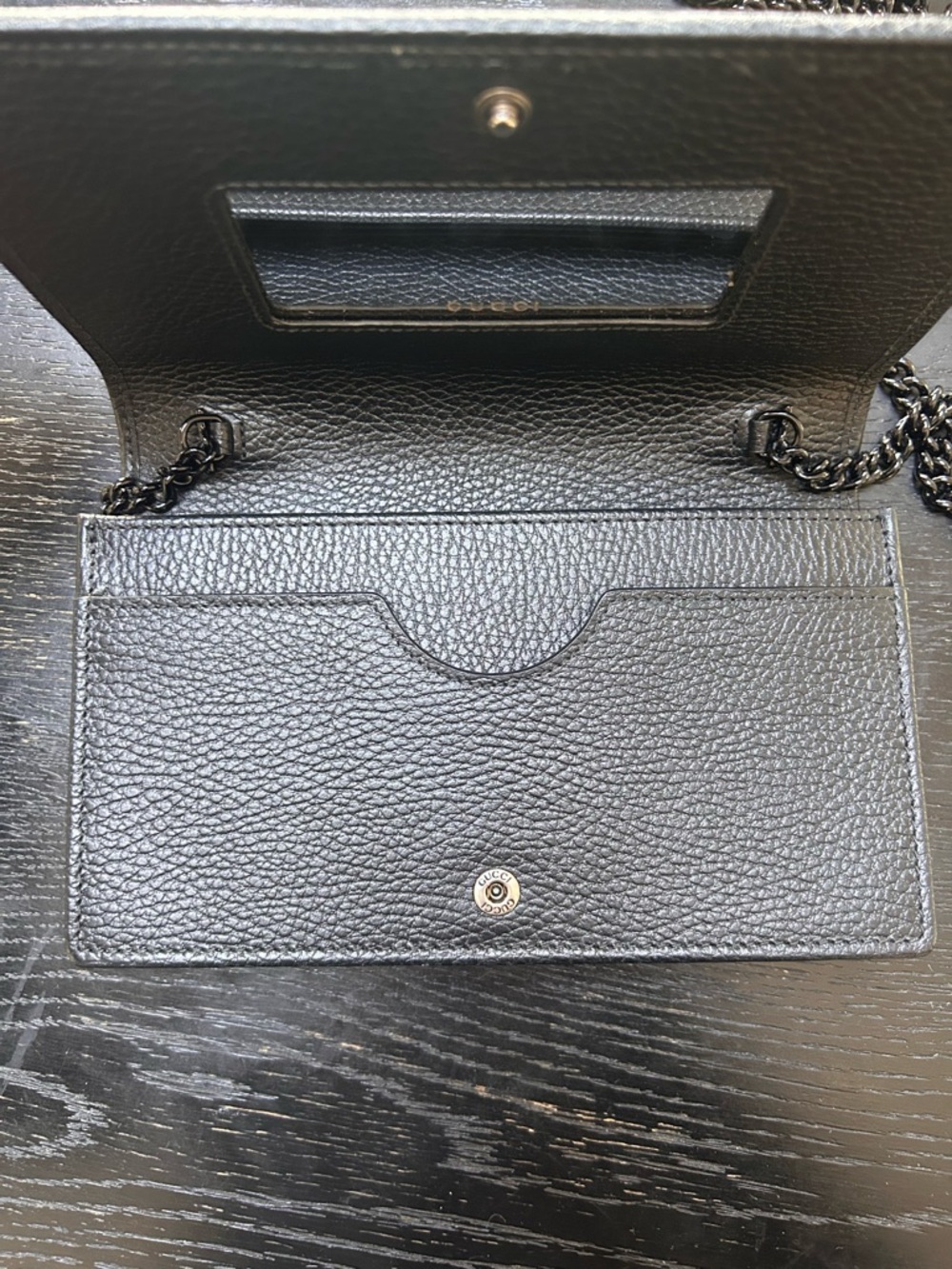 Gucci Black Pebbled Leather Bifold Wallet with Subtle GG Emblem - Picture 14 of 16